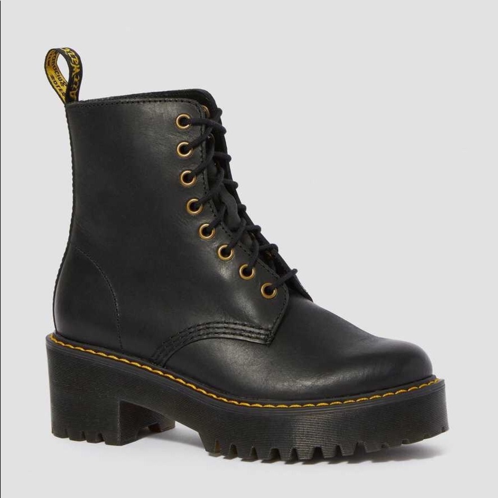 Dr. Martens Shriver Hi women's boots